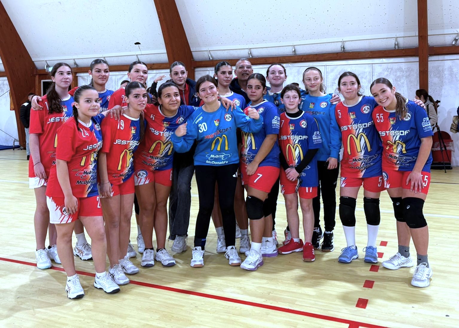 https://www.handballmodica.it/wp-content/uploads/2025/12/2025_12_01_U16F_prima-vittoria.jpeg.jpg