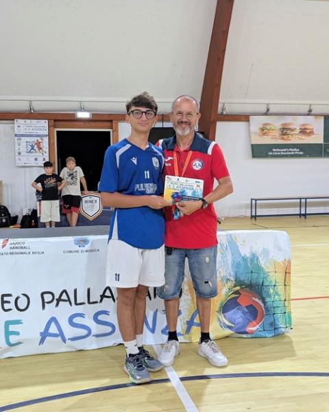 leleassenza-capo-cannoniere-M https://www.handballmodica.it/wp-content/uploads/2026/09/leleassenza-capo-cannoniere-M-1.jpg